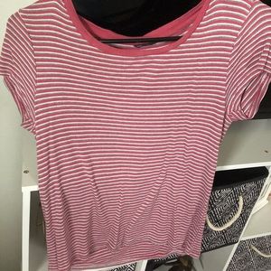 Short sleeve crop shirt.